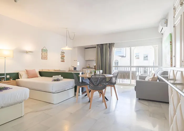 Apartment Pyr - Puerto Banus *