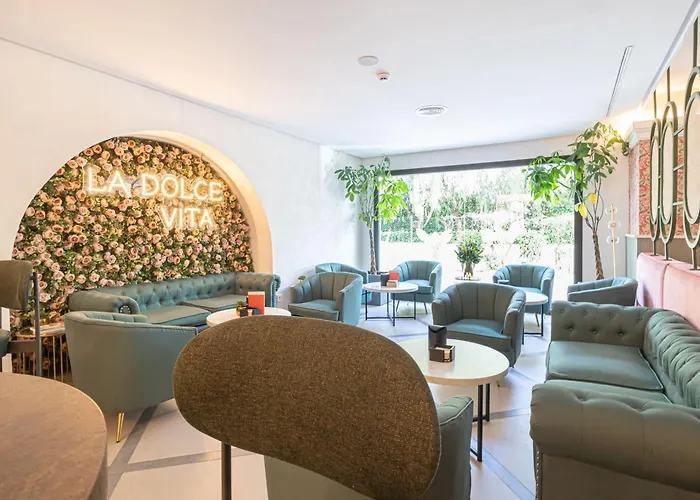 Pyr - Puerto Banus Apartment Marbella