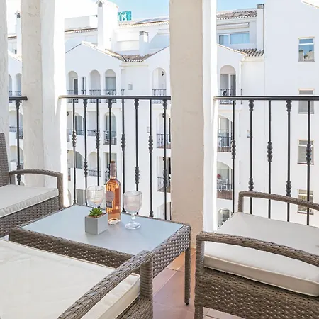 Pyr - Puerto Banus ماربيا