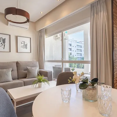 Pyr - Puerto Banus * ماربيا