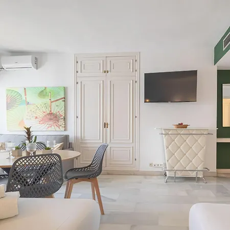 Pyr - Puerto Banus *